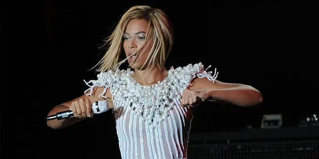 [Video] 'Drunk In Love', Beyonce 'Mabuk Cinta' di Tepi Pantai