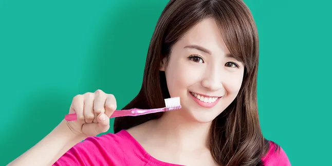 Video Eksperimen Ilustrasi Jagung dan Bubuk Kopi, Jadi Gambaran Pentingnya Sikat Tepat buat Bersihin Gigi