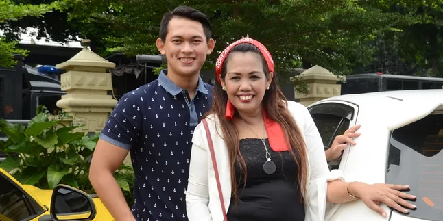 Video Elly Sugigi & Irfan Sbaztian di Hotel Tersebar, Dhedy Dimaki Ulfi Damayanti