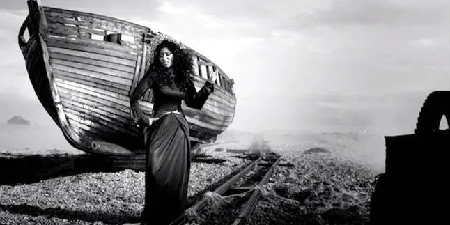 [Video] 'Freedom', Transformasi Elegan ala Nicki Minaj