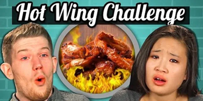 [VIDEO] Gila, Orang Ini Makan Ayam Dengan Saus Terpedas Di Dunia!