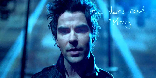 [Video] 'Graffiti on the Train', Klip Kelam 90an ala Stereophonics