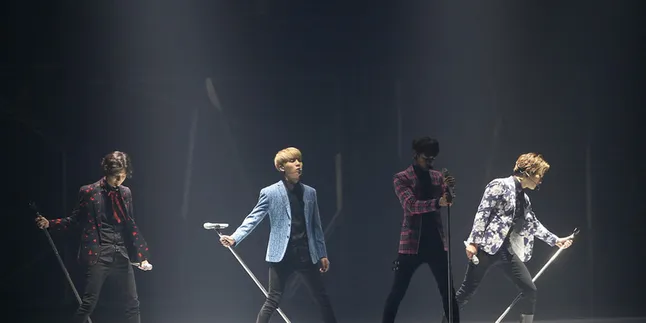 [VIDEO] 'Hadir' di Konser, Onew SHINee Berbahasa Indonesia