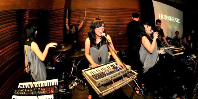 [Video] Homogenic Rilis Klip 'Takkan Berhenti di Sini'