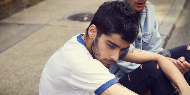 [Video] Insiden Memalukan Zayn Malik di Atas Panggung Edinburgh