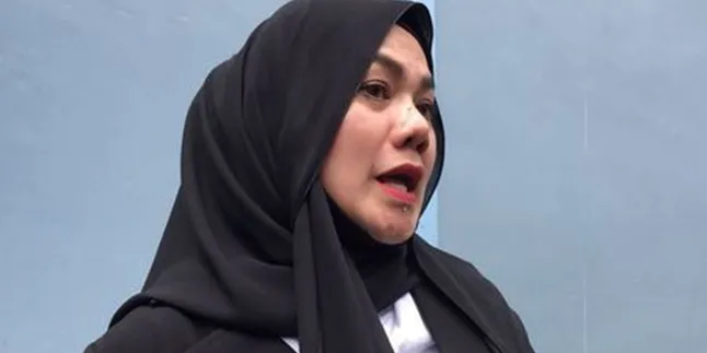 Video Istri Sah Labrak Pelakor, Sarita : Tolong Direm