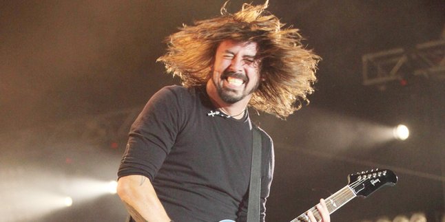 [VIDEO] Kangen, Dave Grohl Ngedrum Lagi