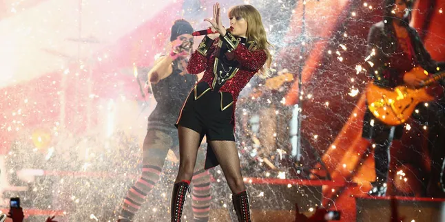 [Video] Kumpulan Aksi Keren di MTV EMA 2012