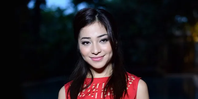 [VIDEO] Pakai Tank Top, Nikita Willy Goyang Hot di Ruang Ganti