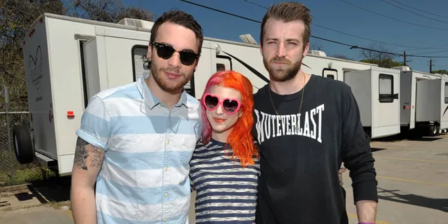 [Video] Paramore Bocorkan Album Barunya, Gratis!