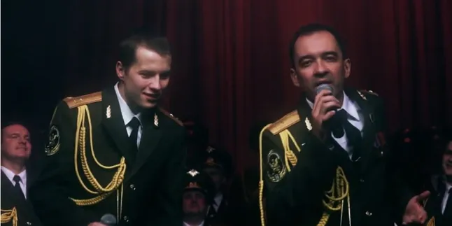 [Video] Polisi Rusia Nyanyikan 'Get Lucky' Pada Olympics