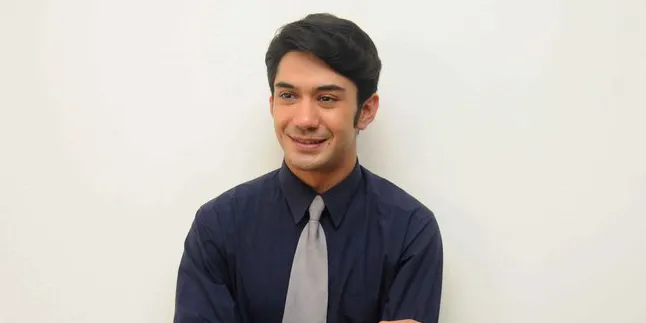 VIDEO: Reza Rahadian Berubah Jadi Bos Nyebelin, BCL Super Kesal!