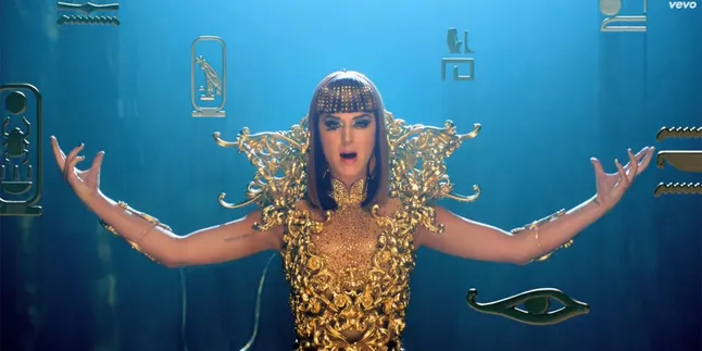 [Video] Rilis Klip 'Dark Horse', Katy Perry Goyang Ala Striptease