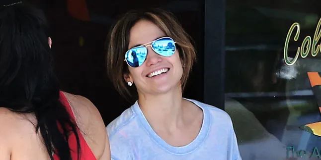 [Video] Seperti Ini Aksi J-Lo di Klip 'Same Girl'