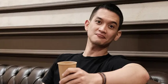 Video Syur Diduga Rezky Aditya Tersebar, Warganet Ingat Ramalan Tentang Artis R