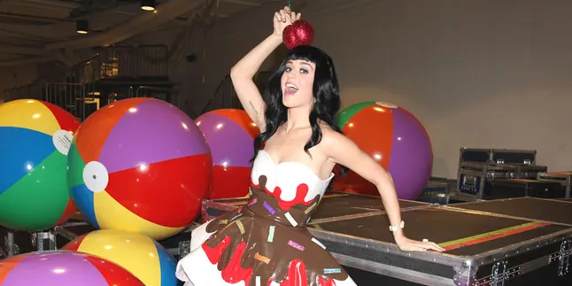 [Video] Tampil di X Factor, Katy Perry 'Jadi' Macan