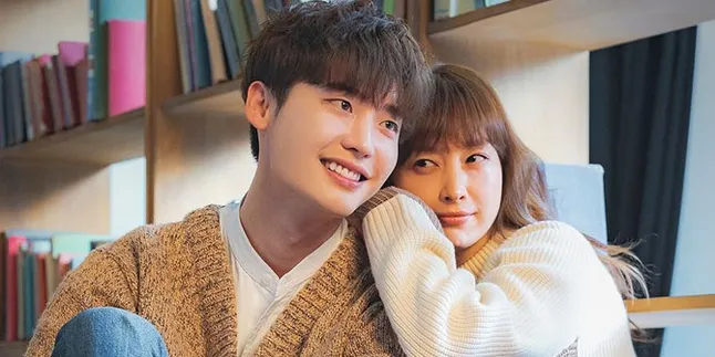Video Teaser 'ROMANCE IS A BONUS BOOK', Lee Jong Suk Bikin Gemas