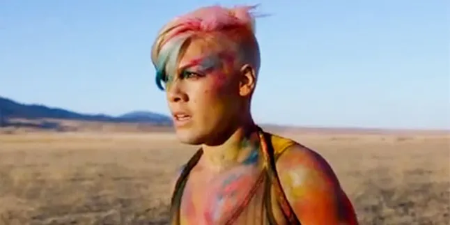 [Video] Tonton Video 'Try', Ibu Pink Shock