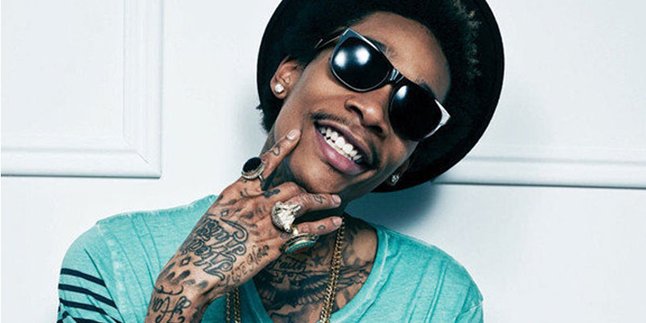 [Video] Wiz Khalifa Pamer Kemewahan di 'Paperbond'