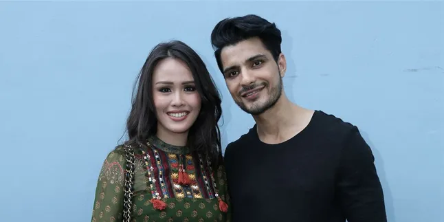 Vin Rana Pajang Foto Mesra Bareng Aktris Cantik dan Diduga Pacar Baru, Reaksi Nita Sofiani Jadi Sorotan Vin Rana Pajang Foto Mesra Bareng Aktris Cantik dan Diduga Pacar Baru, Reaksi Nita Sofiani Jadi Sorotan