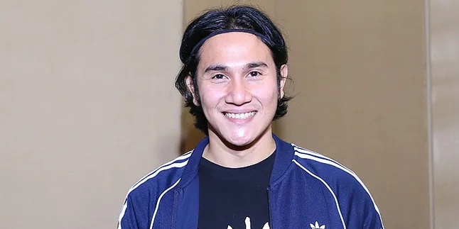 Vino G Bastian Siap Terima Kritik Atas Perannya Sebagai Wiro Sableng Vino G Bastian Siap Terima Kritik Atas Perannya Sebagai Wiro Sableng