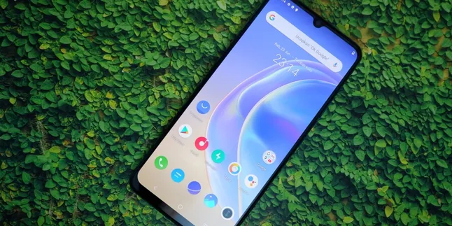Vivo V21: Smartphone Elegan Harga 4 Jutaan yang Kelewat Bagus untuk Segala Kebutuhan