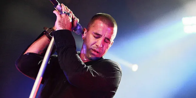 Vokalis Creed Antusias Sambut Reuni