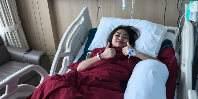 Vokalis Geisha Regina Poetiray Jalani Operasi Akibat Cidera Ligamen Ankle