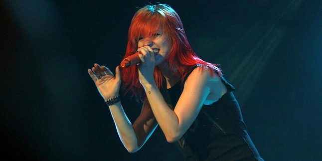 Vokalis Paramore Terserang Infeksi Serius, Bagaimana Kondisinya?