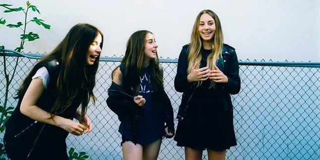 Vokalis The Stroke Beri Nasehat Untuk Haim