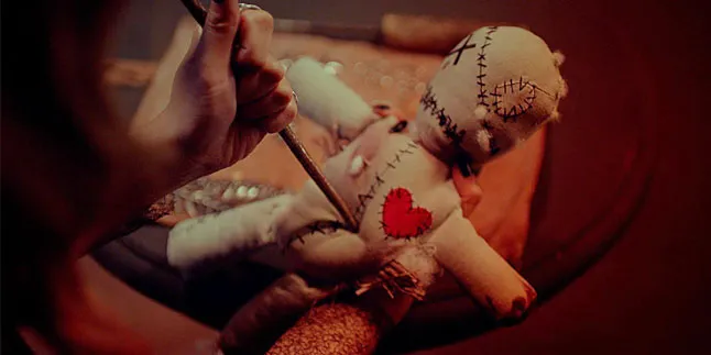 Voodoo, 8 Music Video K-Pop Yang Membuat Harimu Kelam! Voodoo, 8 Music Video K-Pop Yang Membuat Harimu Kelam!