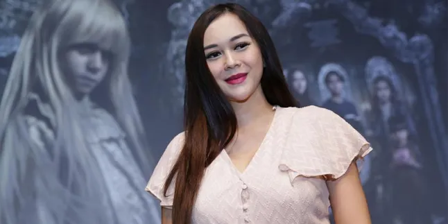 Waduh! Terlalu Santai Saat Hamil, Aura Kasih Sampai Kena Amuk Suami Waduh! Terlalu Santai Saat Hamil, Aura Kasih Sampai Kena Amuk Suami