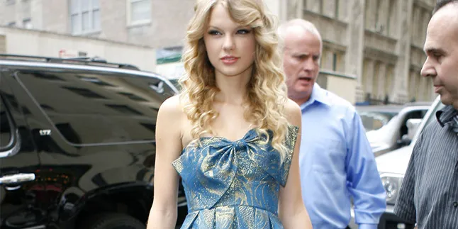 Wah Ternyata Taylor Swift Tuh Tinggi Banget