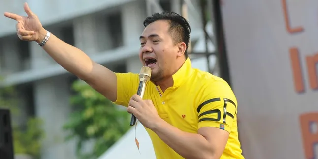 Wajah Ceria Saipul Jamiell di Balik Sel Menari Pakai Celana Gemes Wajah Ceria Saipul Jamiell di Balik Sel Menari Pakai Celana Gemes