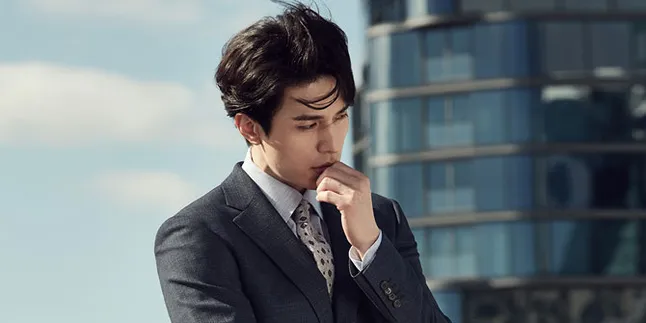 Wajah Ganteng Lee Dong Wook, Serius di Pembacaan Naskah 'LIFE'