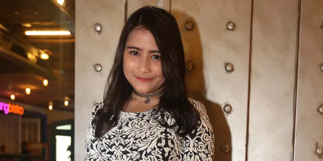 Wajah Prilly Latuconsina Saat Sedang Sakit, Masih Cantik? Wajah Prilly Latuconsina Saat Sedang Sakit, Masih Cantik?