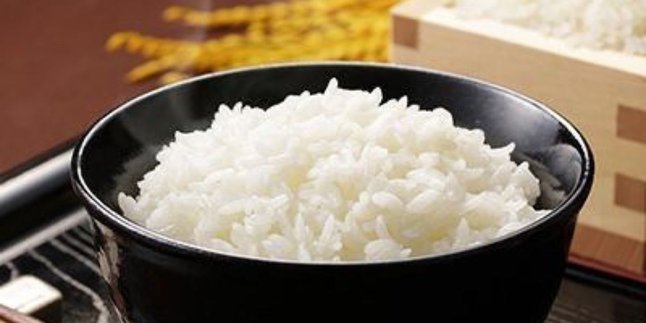 A Must-Try, Effective Tricks to Keep Rice White and Tasty