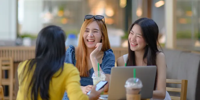 #WangiYangBikinKangen: Parfum Ini Ibarat Soundtrack Tongkrongan ala Gen Z! #WangiYangBikinKangen: Parfum Ini Ibarat Soundtrack Tongkrongan ala Gen Z!