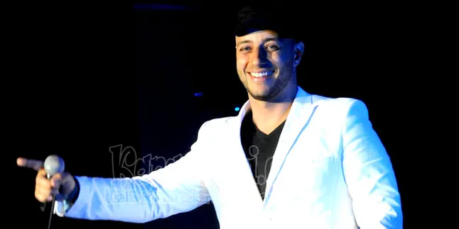 Wanita Berhijab Penuhi Konser Maher Zain!