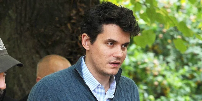 Waspada! Hadiah-Hadiah Dari John Mayer Ternyata Imitasi