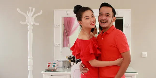 Wenda Tan, Wanita Cantik di Balik Keindahan Rumah Ruben Onsu