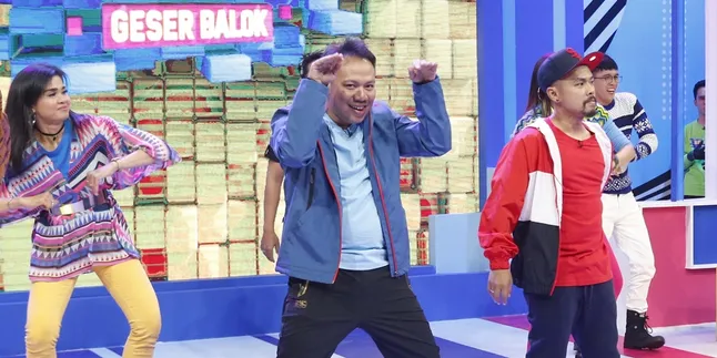 Wendy Cagur dan Vicky Prasetyo Dipilih Sebagai Host Games Serlok Pesbukers