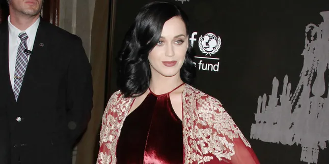 What? Katy Perry Akui Dirinya Tak Punya Agama!