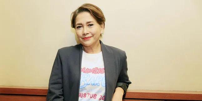 Widyawati Kuras Energi di Film 'MAHASISWI BARU' Widyawati Kuras Energi di Film 'MAHASISWI BARU'