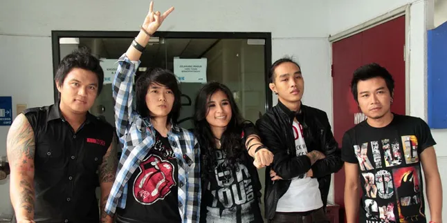 Winner Gelar Mini Konser Untuk Fans