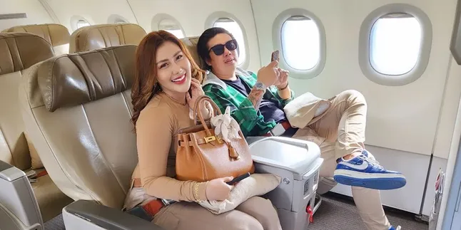 Wirang Birawa Sebut Artis Inisial 'R' Diselingkuhi, Netizen Ramai Sorot Rey Utami Wirang Birawa Sebut Artis Inisial 'R' Diselingkuhi, Netizen Ramai Sorot Rey Utami