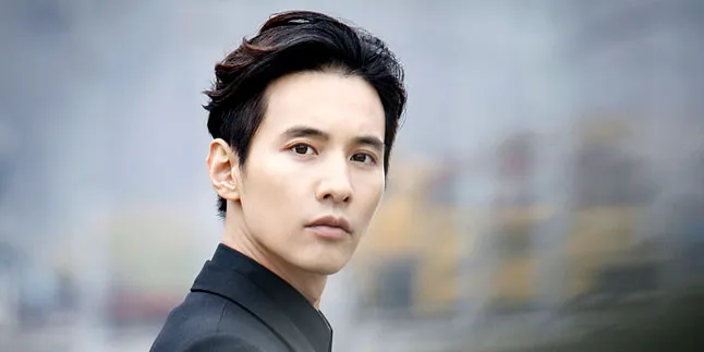 Won Bin Rayakan Natal Kunjungi Anak-Anak Pengidap Leukimia