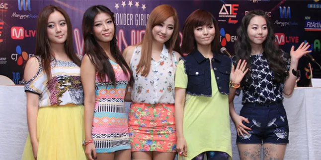 Wonder Girls Excited Hibur Fans di Jakarta Wonder Girls Excited Hibur Fans di Jakarta