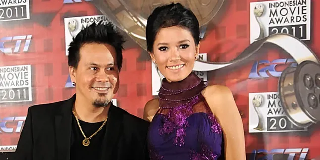 Wong Aksan Nikah, Titi Rajo Bintang Liburan ke Sumba Bareng Suami Wong Aksan Nikah, Titi Rajo Bintang Liburan ke Sumba Bareng Suami
