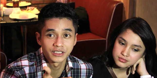 Wong Hang Ngebut Garap Jas Pernikahan Adly Fairuz Wong Hang Ngebut Garap Jas Pernikahan Adly Fairuz